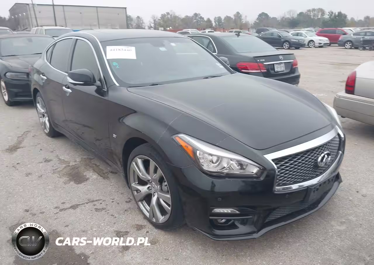 2016 Infiniti Q70 3.7