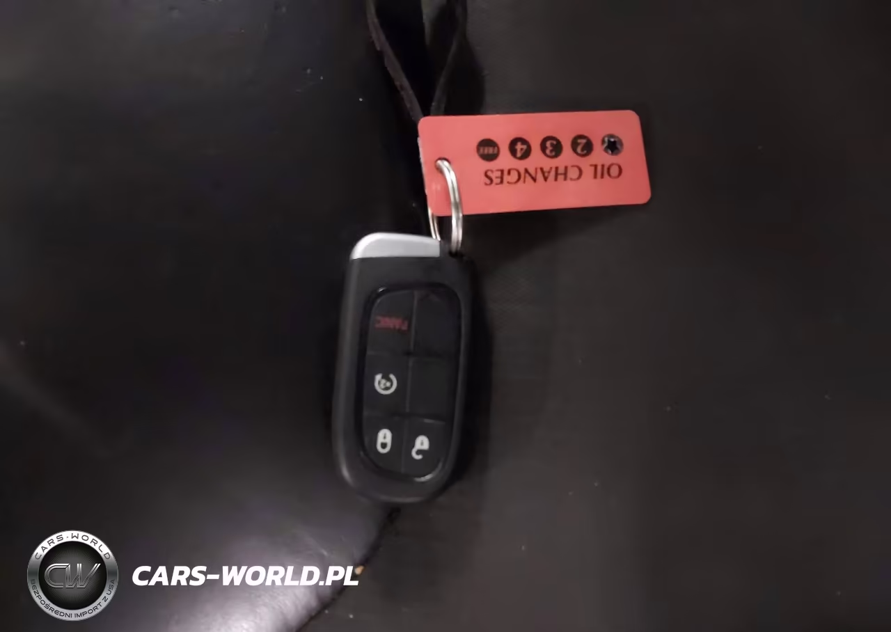 2018 Jeep Cherokee Latitude Plus Fwd VIN:1C4PJLLX6JD556622 - 11