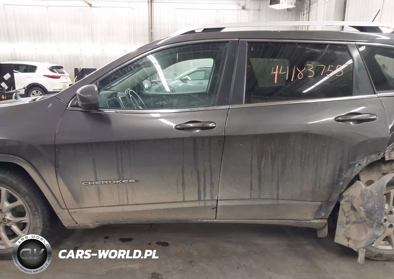 2018 Jeep Cherokee Latitude Plus Fwd VIN:1C4PJLLX6JD556622 - 15
