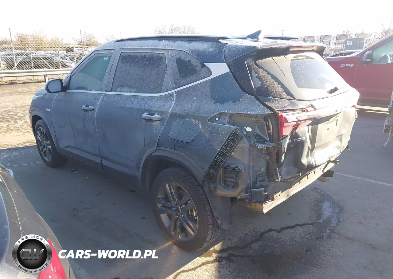 2023 Kia Seltos S VIN:KNDEUCAA3P7421344 - 3