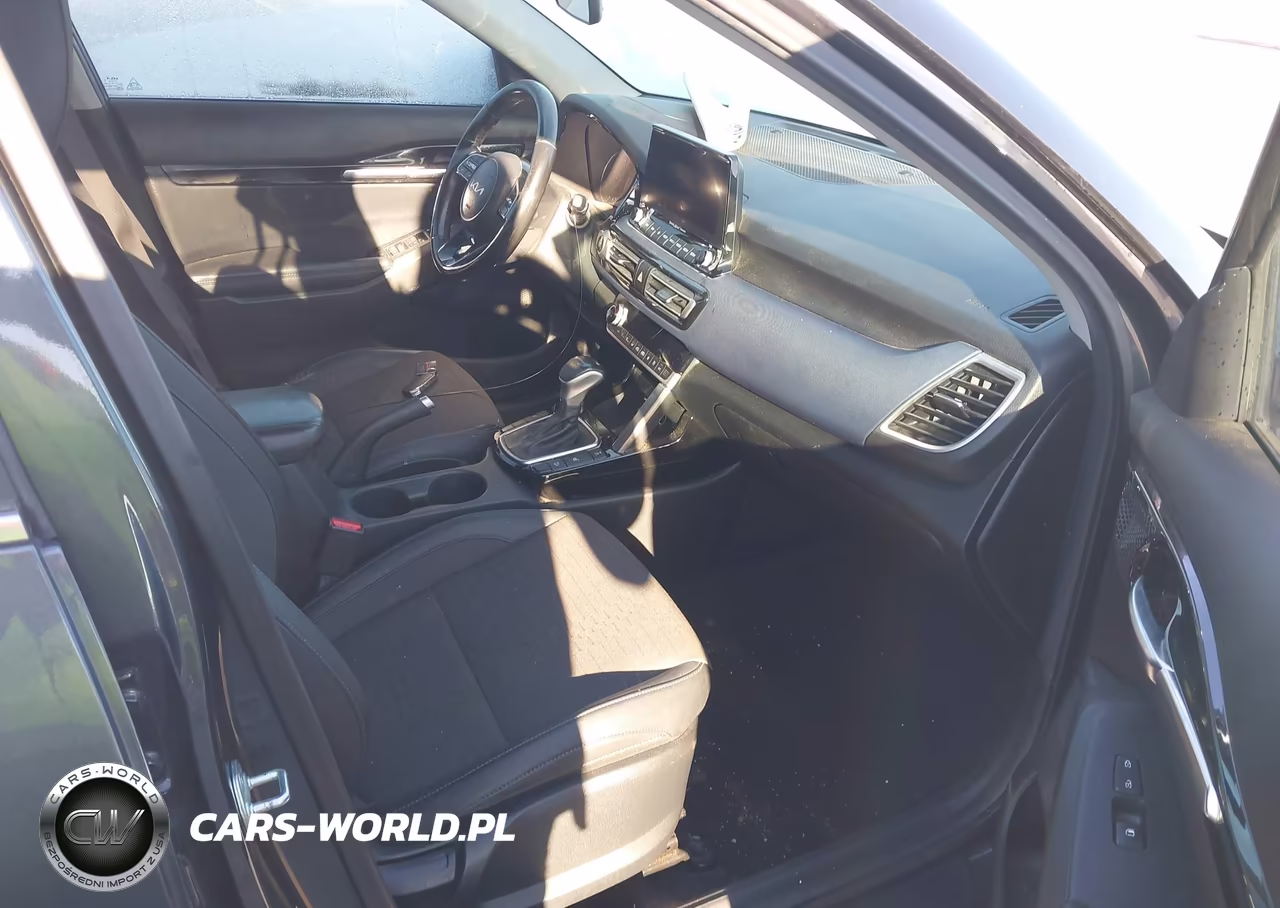 2023 Kia Seltos S VIN:KNDEUCAA3P7421344 - 5