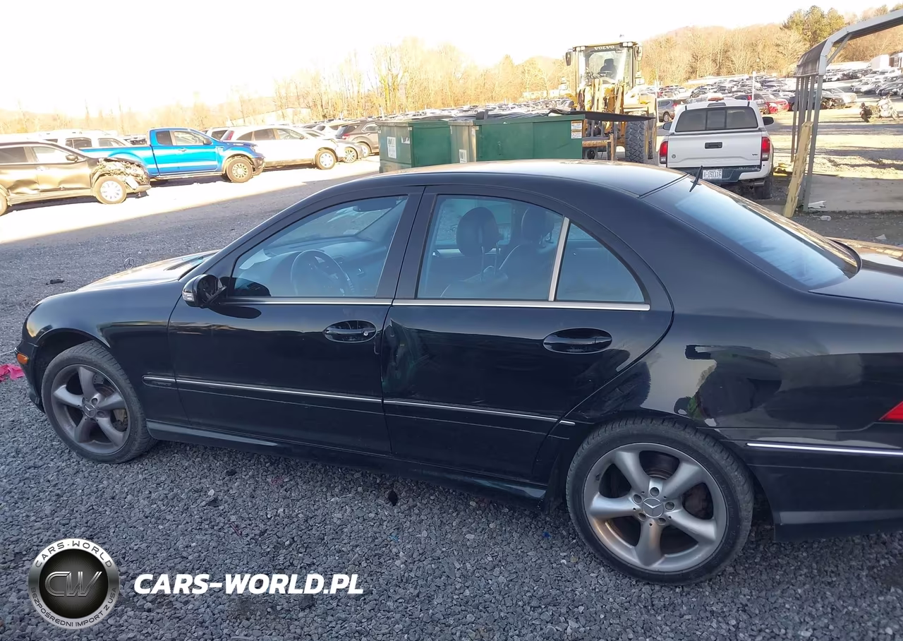 2005 Mercedes-Benz C 230 Kompressor Sport VIN:WDBRF40J75F681718 - 14