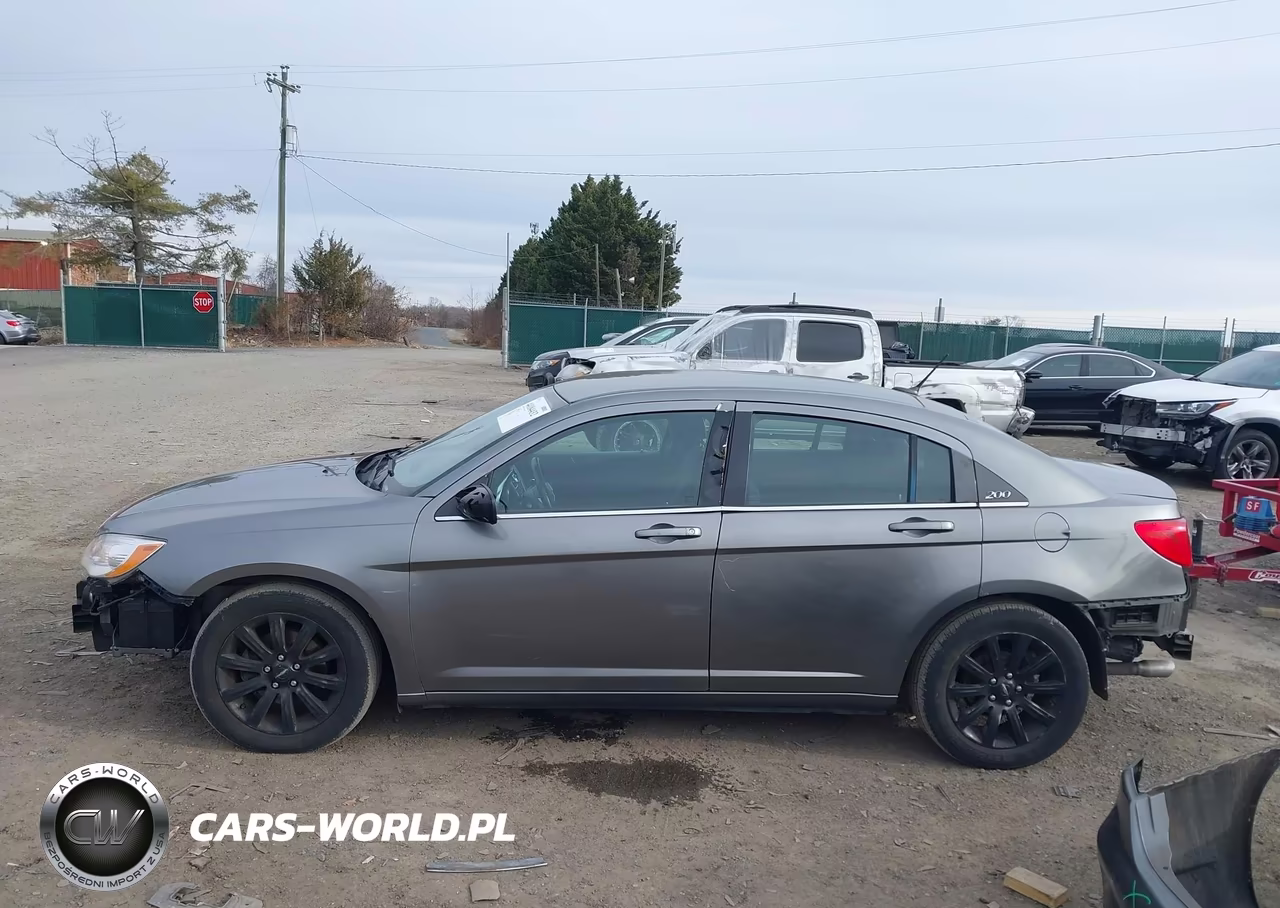 2013 Chrysler 200 Touring VIN:1C3CCBBG1DN527164 - 15