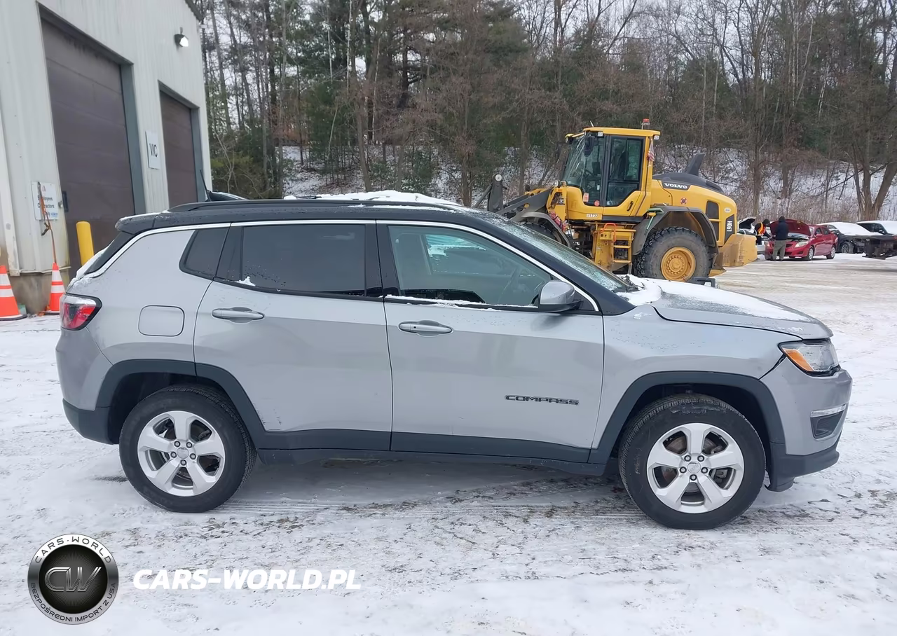 2019 Jeep Compass Latitude 4X4 VIN:3C4NJDBB0KT703287 - 13