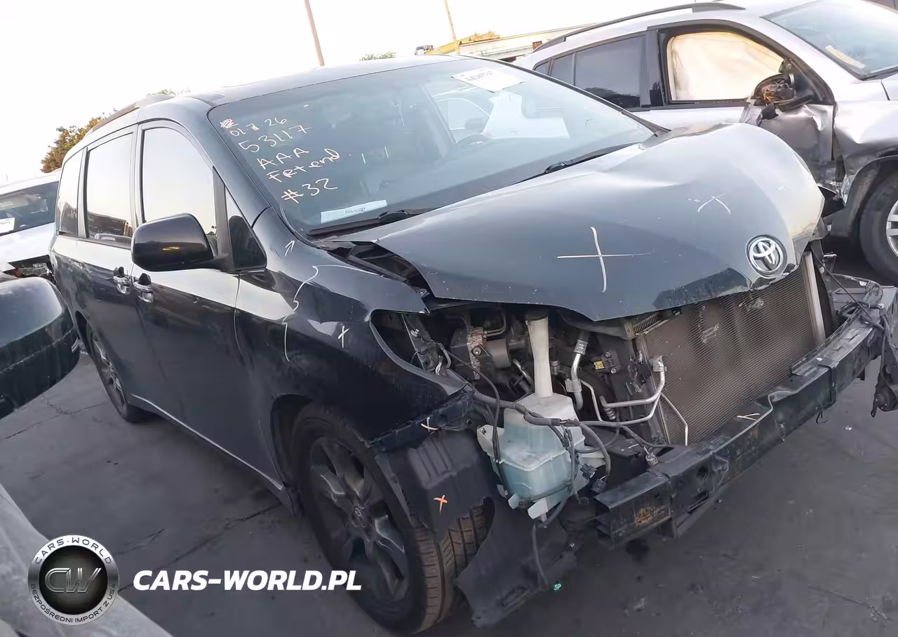 2015 Toyota Sienna Se Premium 8 Passenger