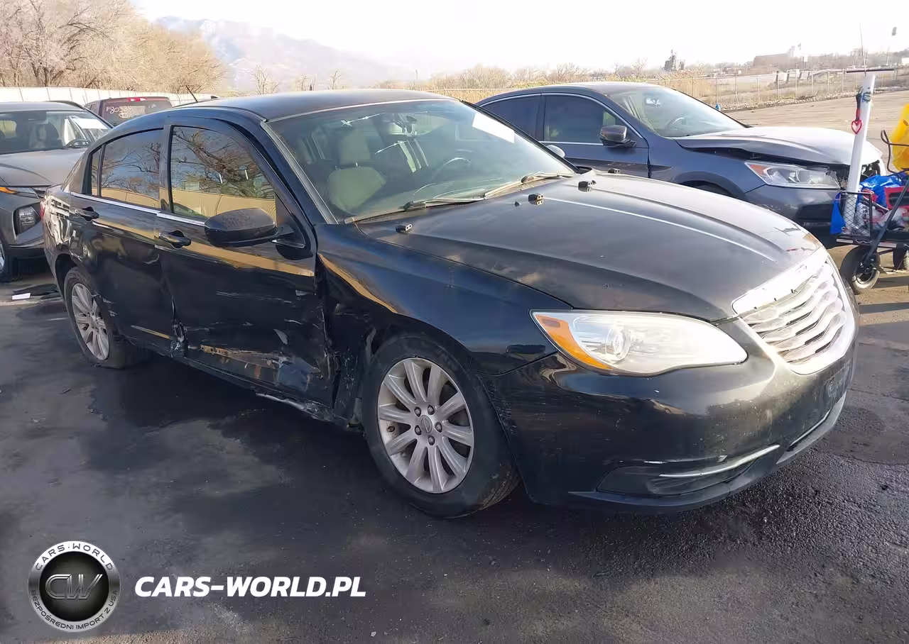 2013 Chrysler 200 Touring