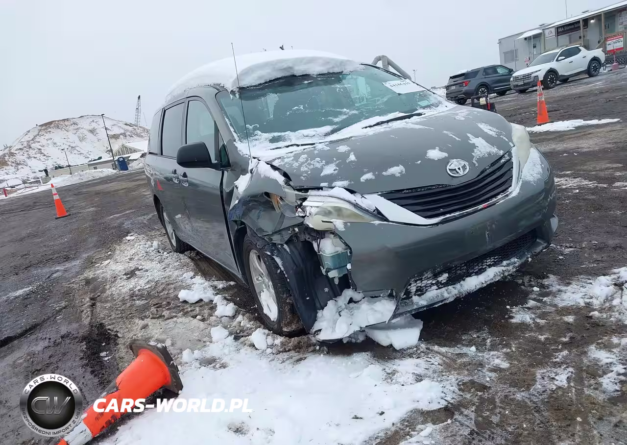 2011 Toyota Sienna Le V6
