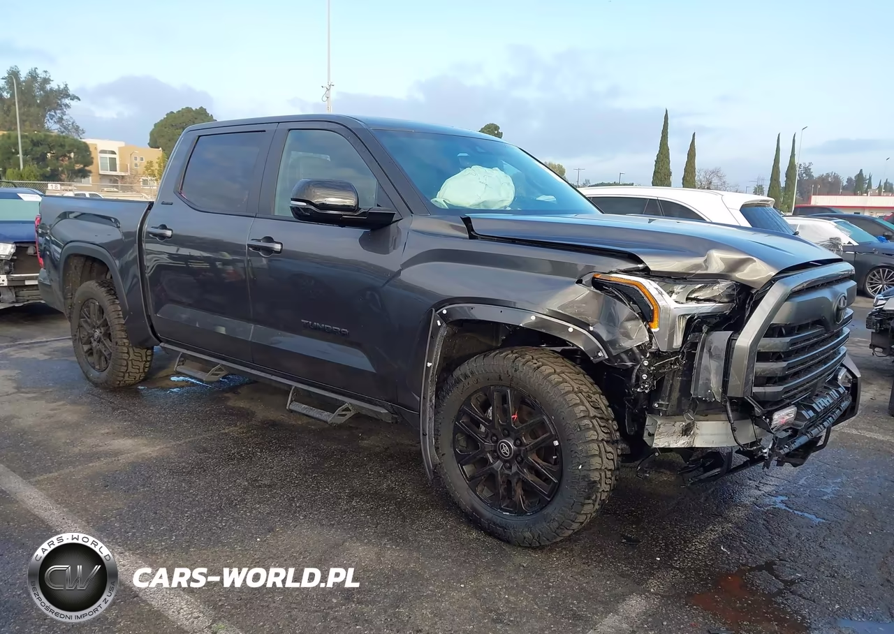 2026 Toyota Tundra Limited Crewmax 5.5' Bed