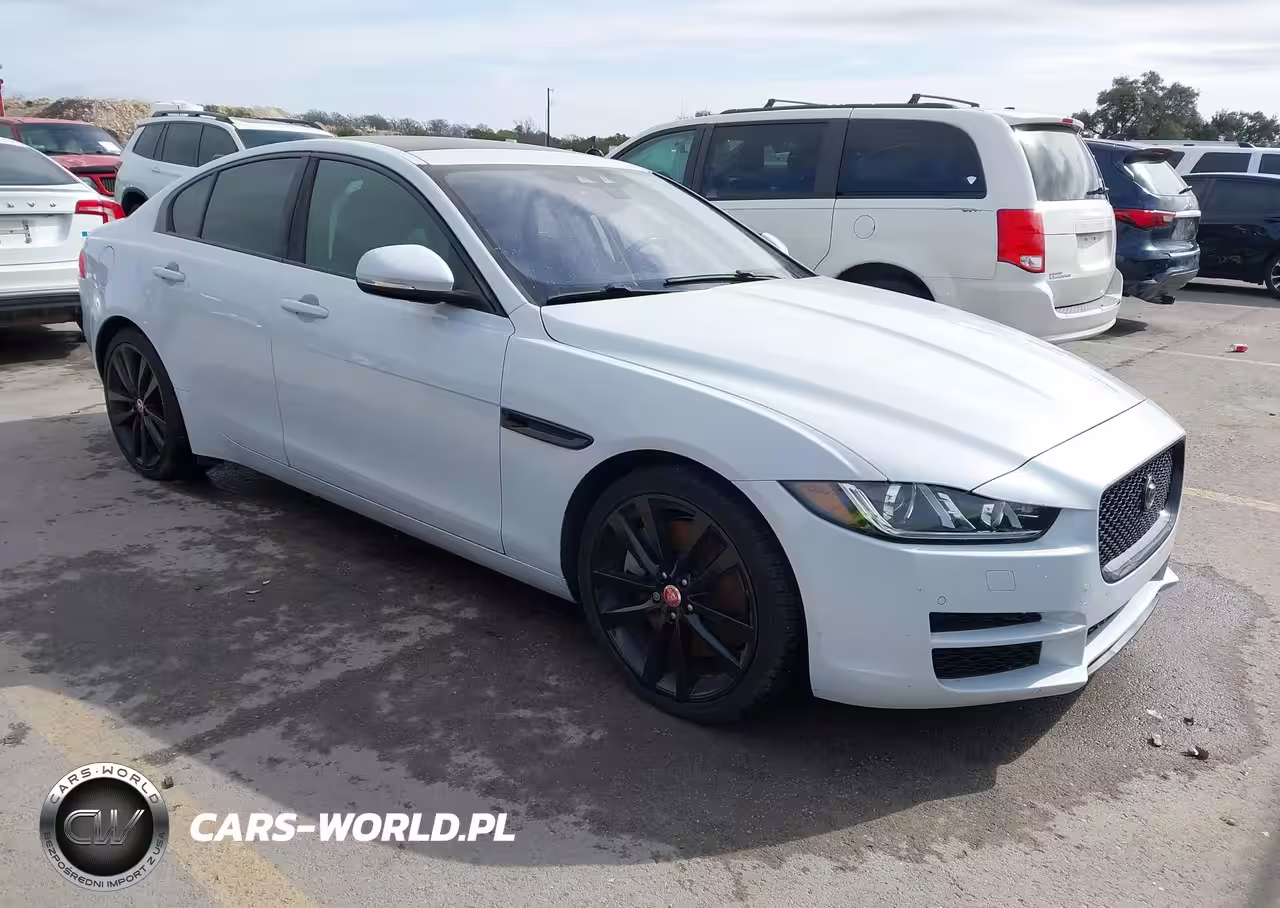 2017 Jaguar Xe 35T Prestige