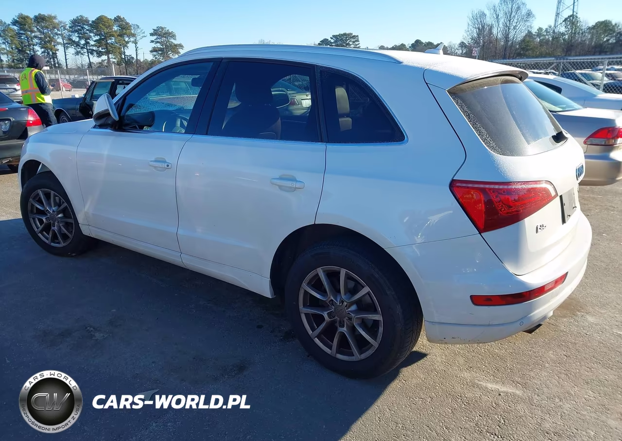 2011 Audi Q5 2.0T Premium VIN:WA1LFAFP4BA118968 - 3