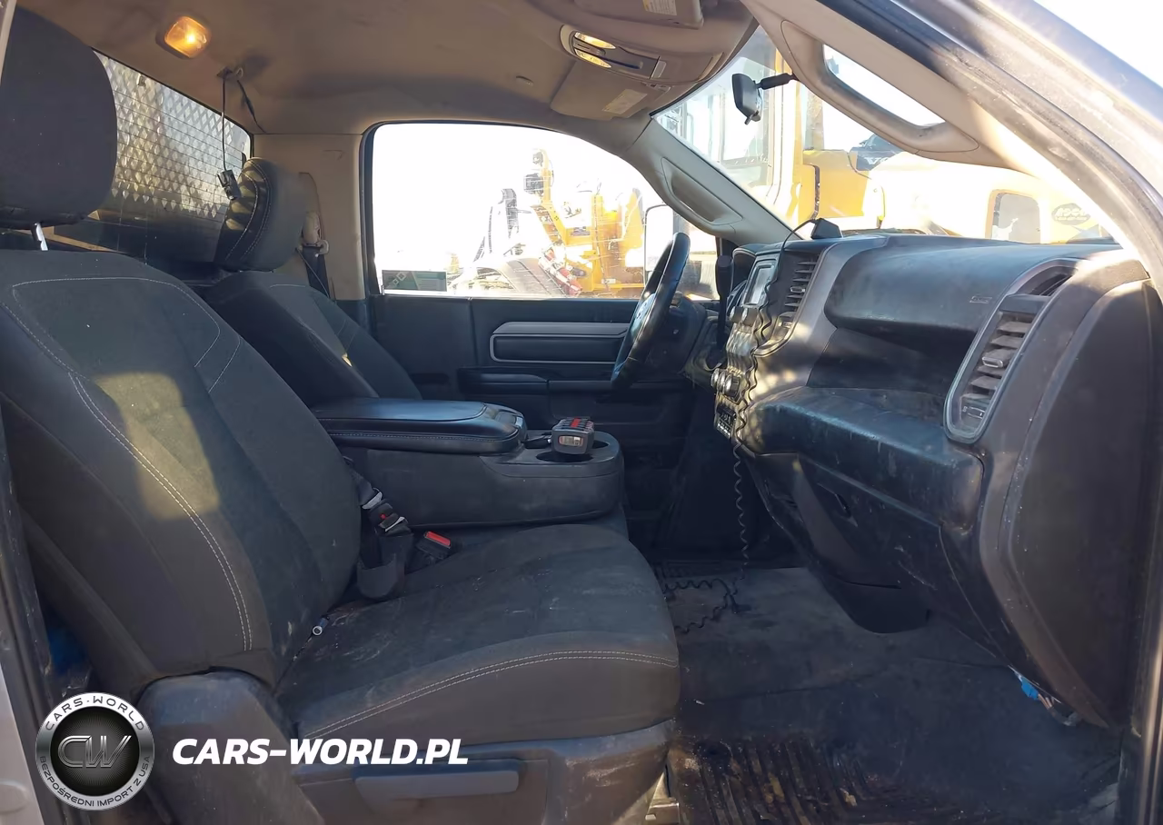 2019 Ram 4500 Chassis Tradesman-Slt VIN:3C7WRLBL4KG659855 - 7