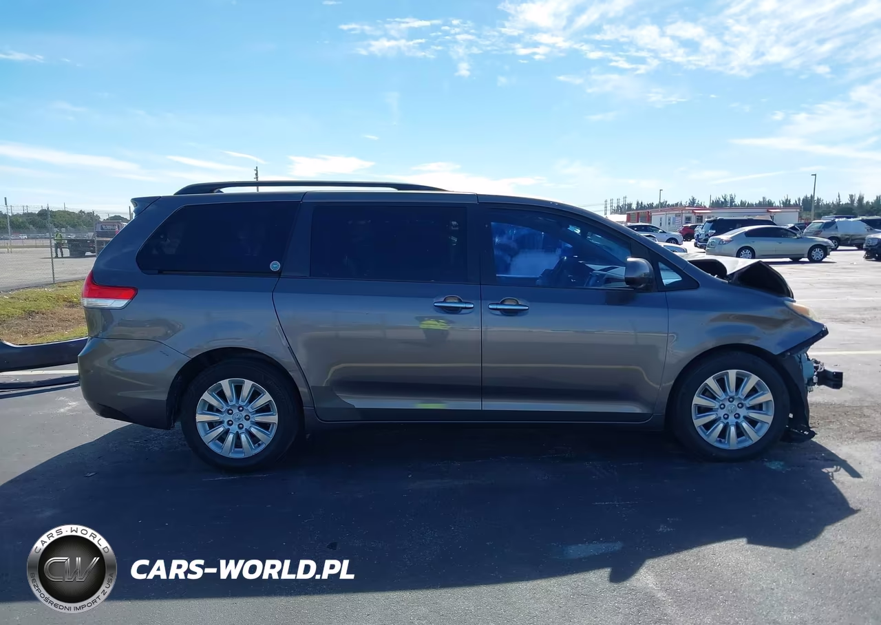 2012 Toyota Sienna Limited V6 7 Passenger VIN:5TDYK3DC5CS232677 - 14