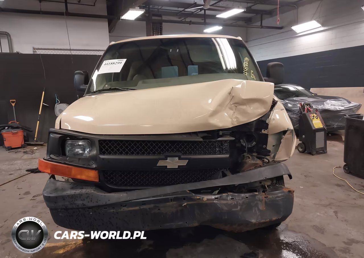 2006 Chevrolet Express Work Van VIN:1GCGG25V861243858 - 11