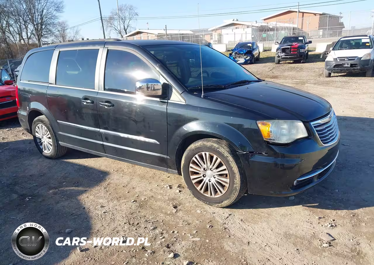 2014 Chrysler Town & Country Touring-L