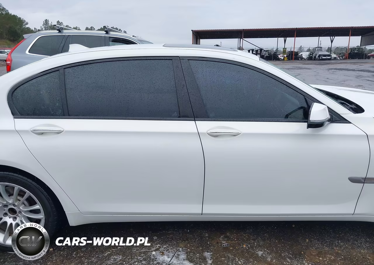 2014 BMW 740Li VIN:WBAYE4C59ED138474 - 14