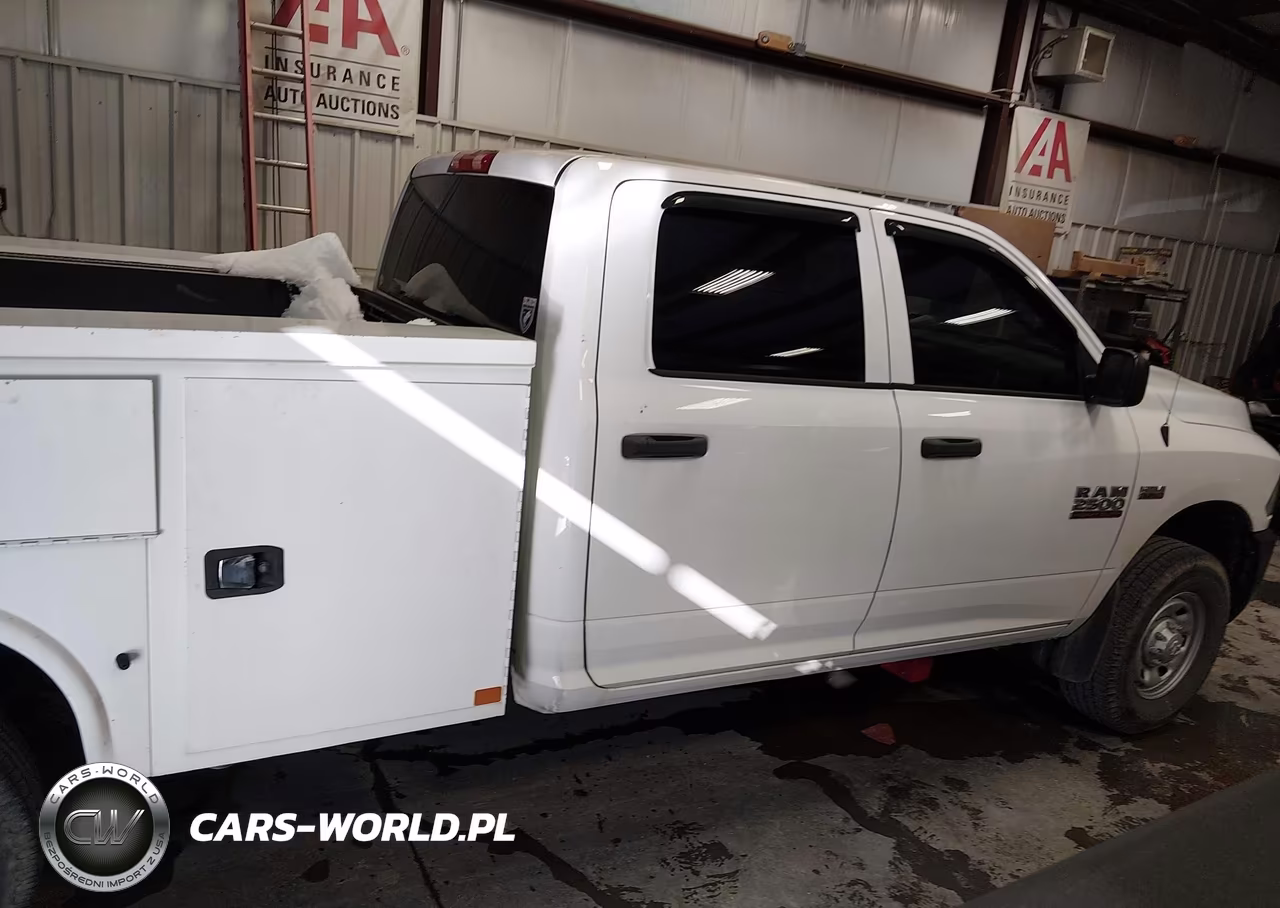 2017 Ram 2500 Tradesman 4X4 8' Box VIN:3C6TR5HT0HG699918 - 13