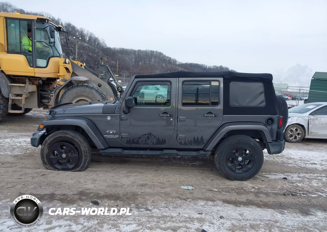 2017 Jeep Wrangler Unlimited Sahara 4X4 VIN:1C4HJWEG3HL543507 - 14