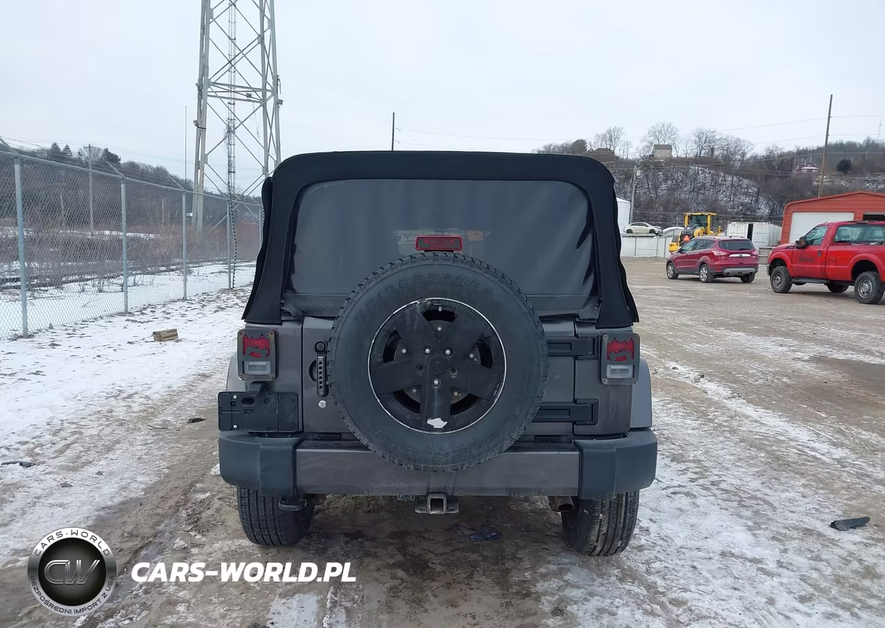 2017 Jeep Wrangler Unlimited Sahara 4X4 VIN:1C4HJWEG3HL543507 - 16
