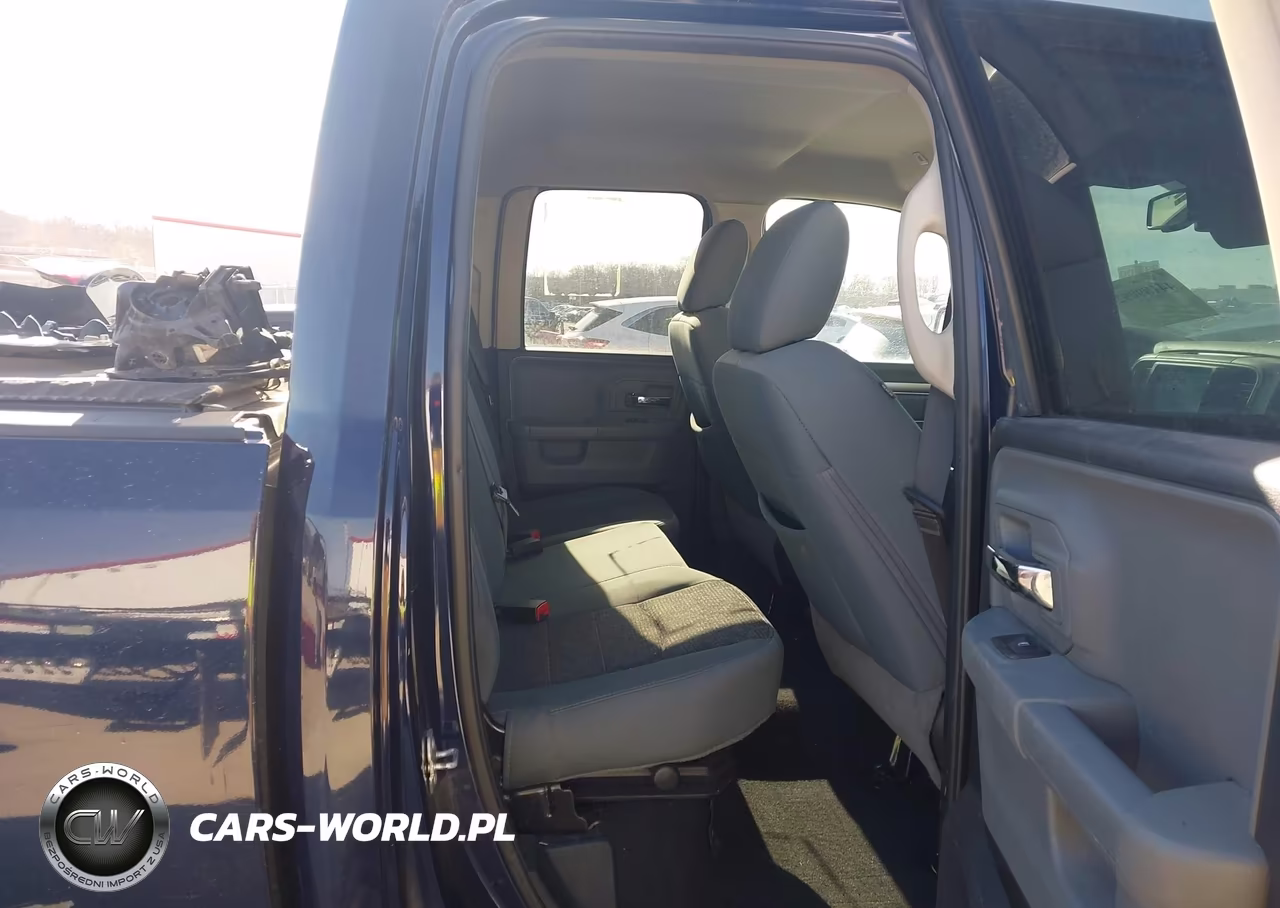 2018 Ram 1500 Big Horn 4X4 6'4 Box VIN:1C6RR7GG9JS311044 - 8