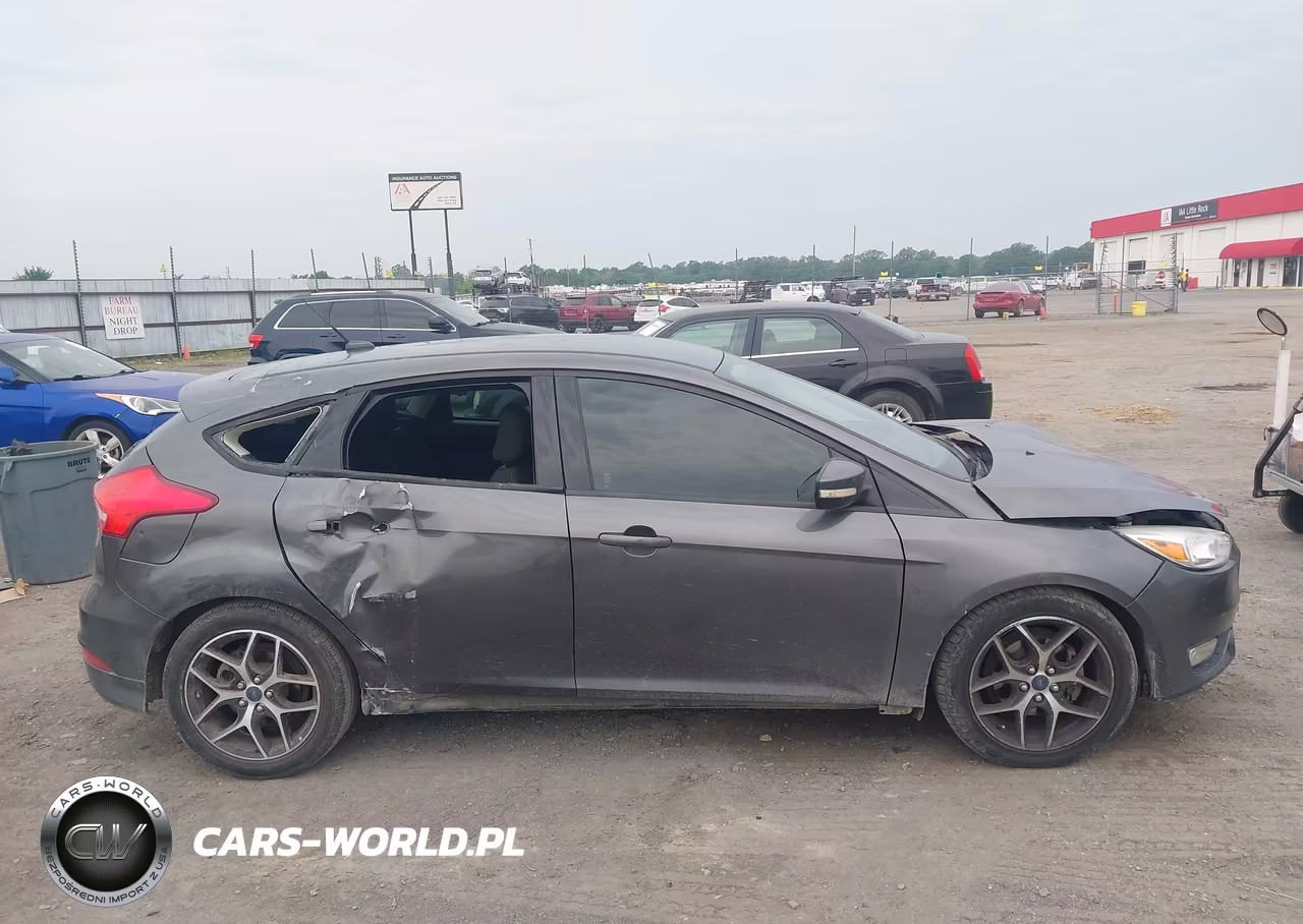 2015 Ford Focus Se VIN:1FADP3K28FL334206 - 14