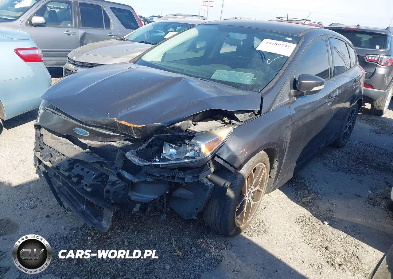 2015 Ford Focus Se VIN:1FADP3K28FL334206 - 2