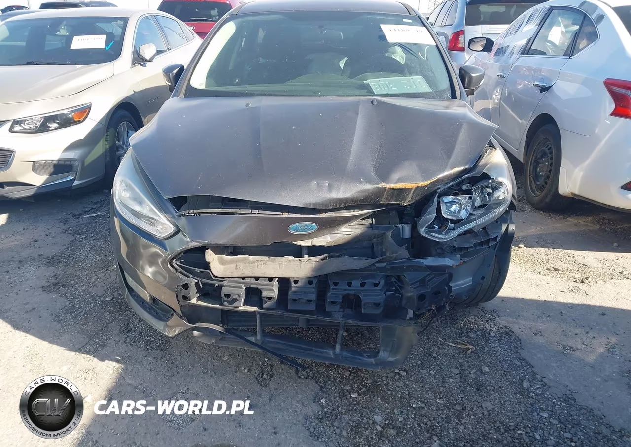 2015 Ford Focus Se VIN:1FADP3K28FL334206 - 6