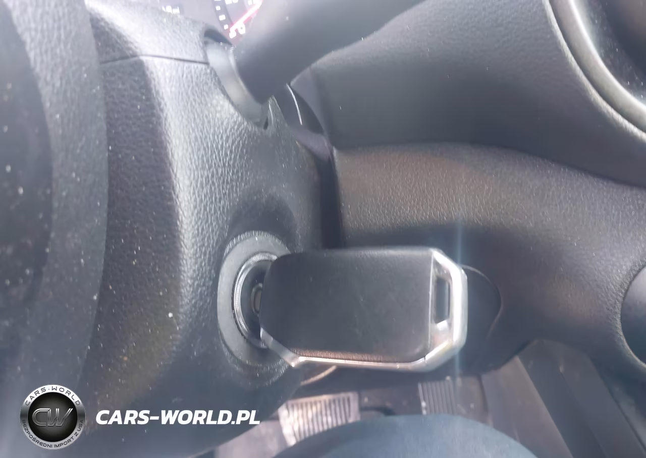 2020 Kia Soul S VIN:KNDJ23AU1L7735678 - 11