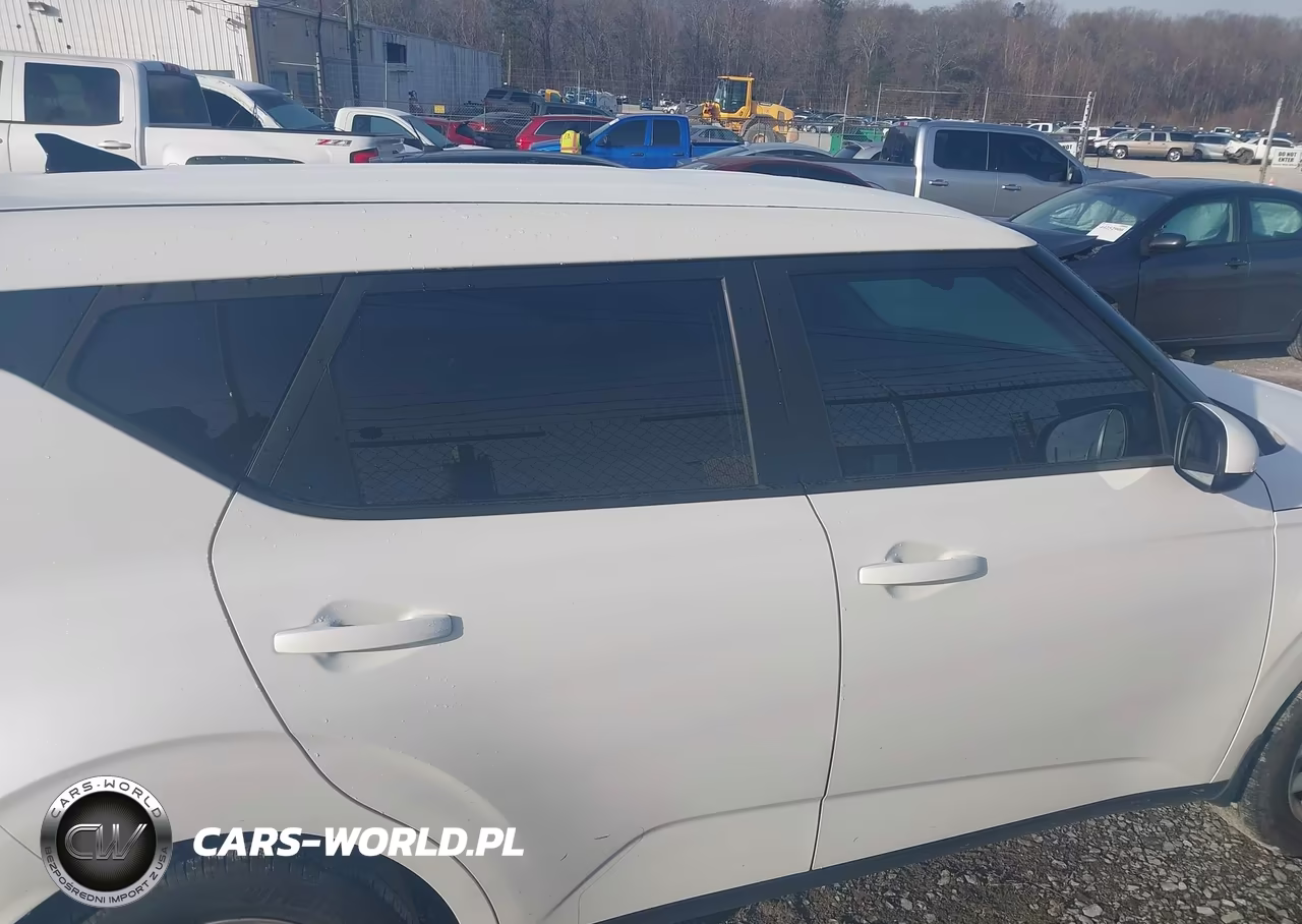 2020 Kia Soul S VIN:KNDJ23AU1L7735678 - 13