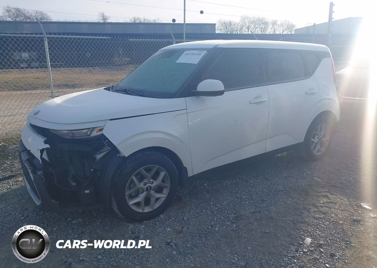 2020 Kia Soul S VIN:KNDJ23AU1L7735678 - 2