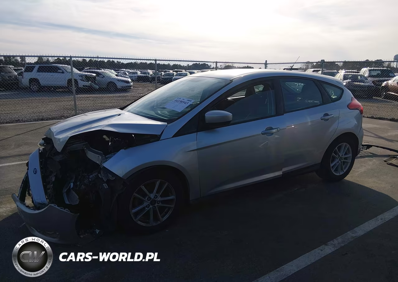 2018 Ford Focus Se VIN:1FADP3K21JL291336 - 14