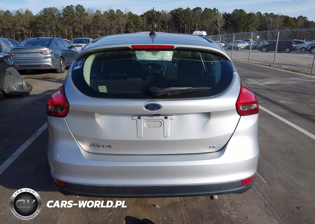 2018 Ford Focus Se VIN:1FADP3K21JL291336 - 16