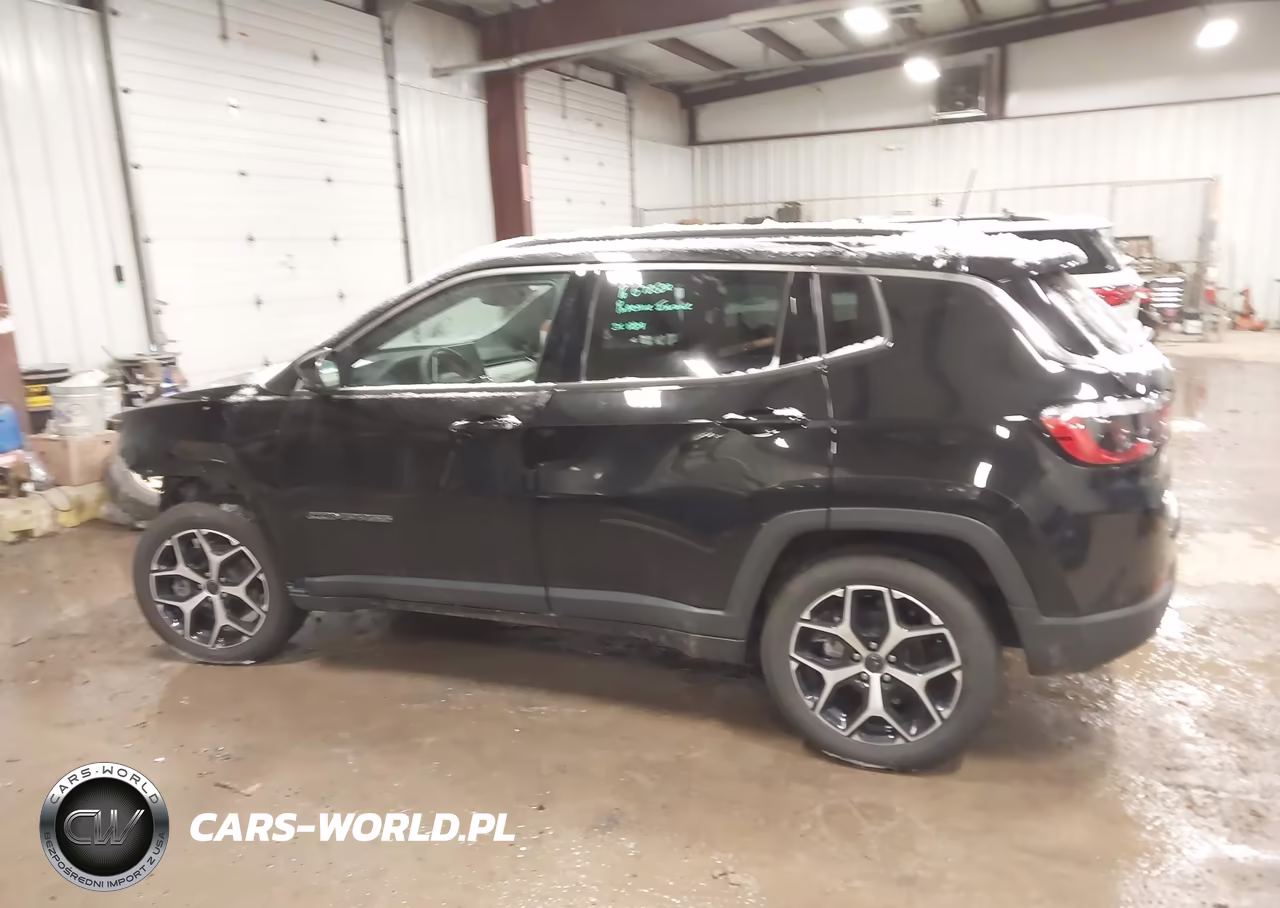 2025 Jeep Compass Limited 4X4 VIN:3C4NJDCN4ST504767 - 14