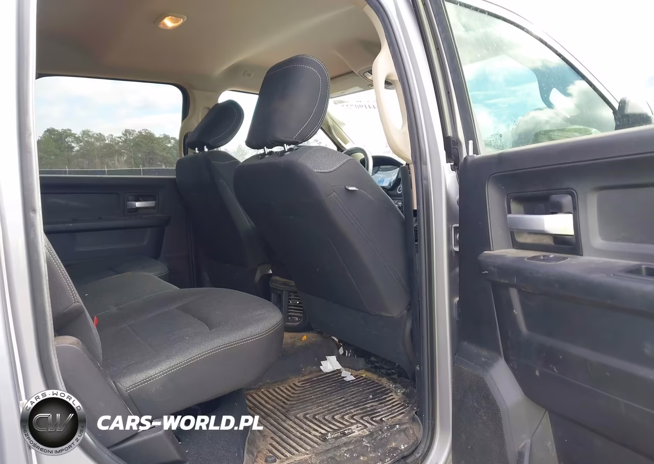 2019 Ram 2500 Tradesman 4X4 6'4 Box VIN:3C6UR5CJ0KG691030 - 8