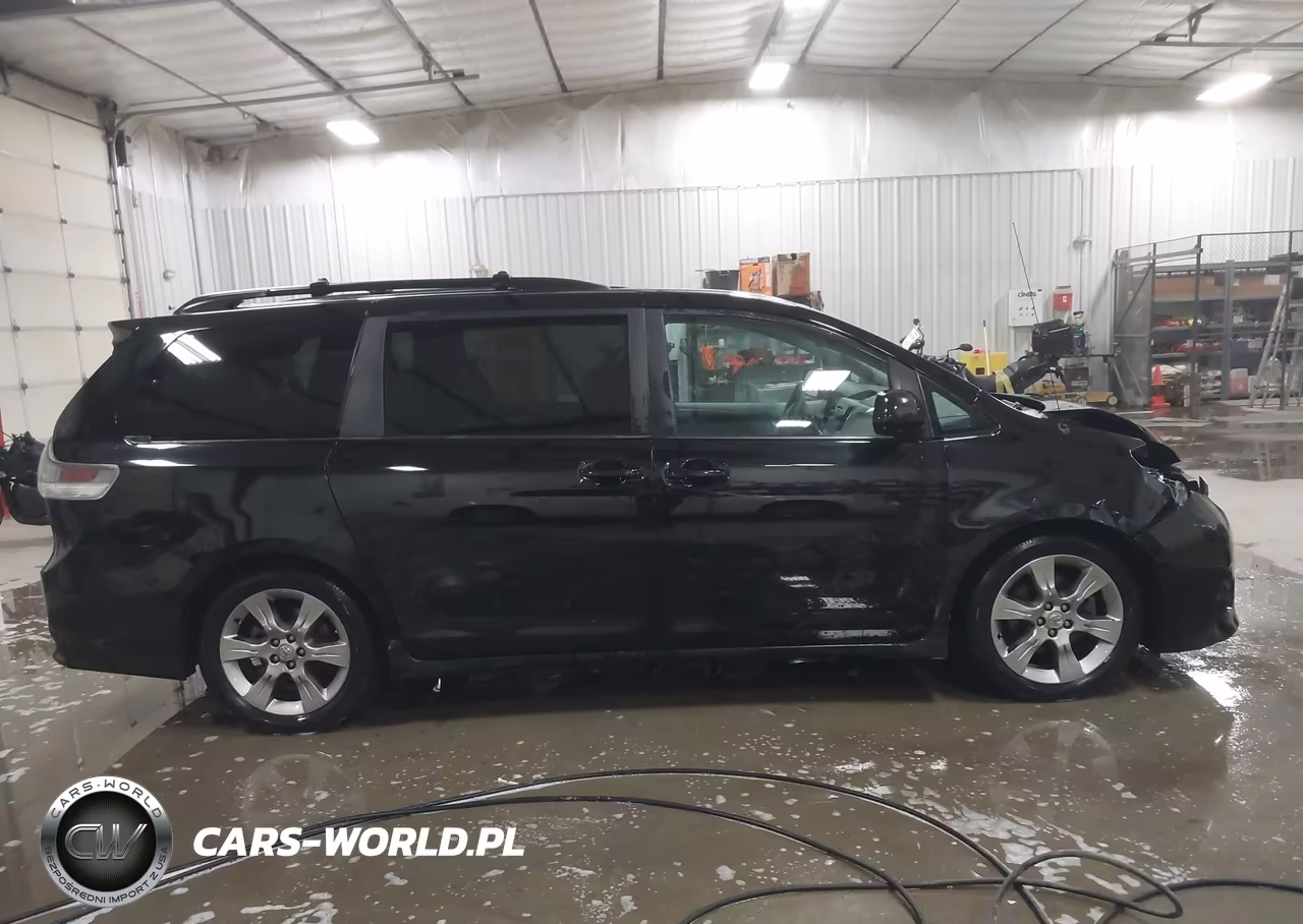 2012 Toyota Sienna Se 8 Passenger VIN:5TDXK3DC7CS261318 - 13