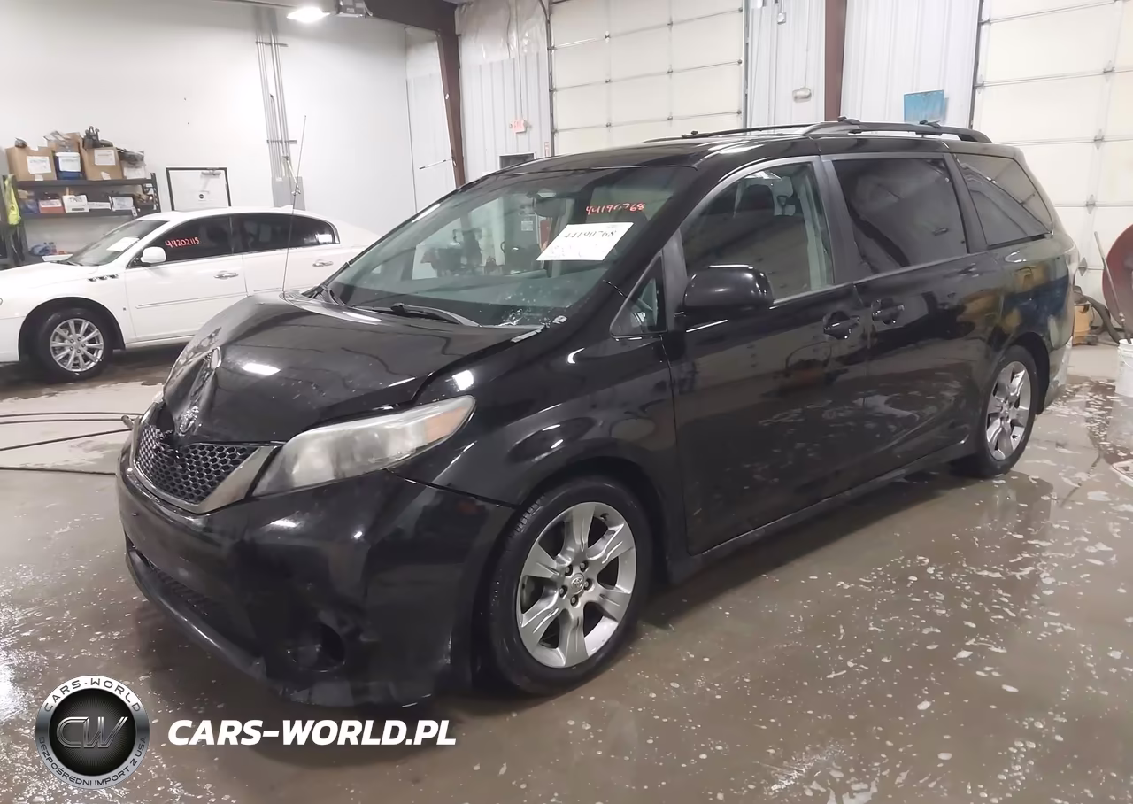 2012 Toyota Sienna Se 8 Passenger VIN:5TDXK3DC7CS261318 - 2