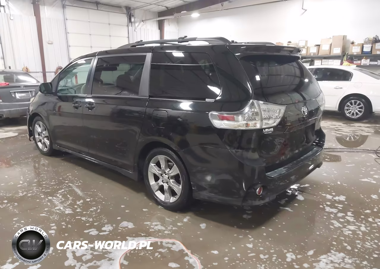 2012 Toyota Sienna Se 8 Passenger VIN:5TDXK3DC7CS261318 - 3