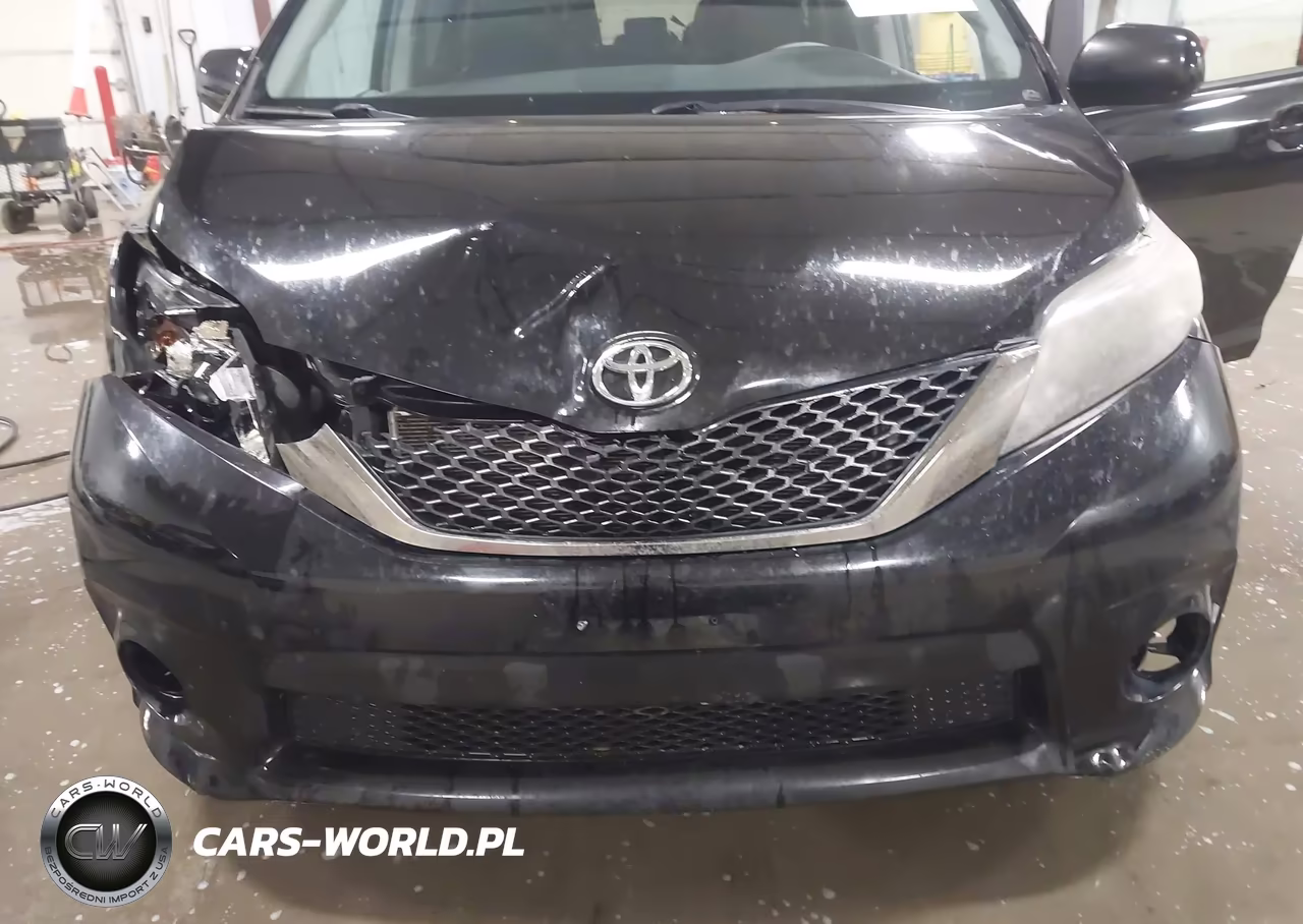 2012 Toyota Sienna Se 8 Passenger VIN:5TDXK3DC7CS261318 - 6