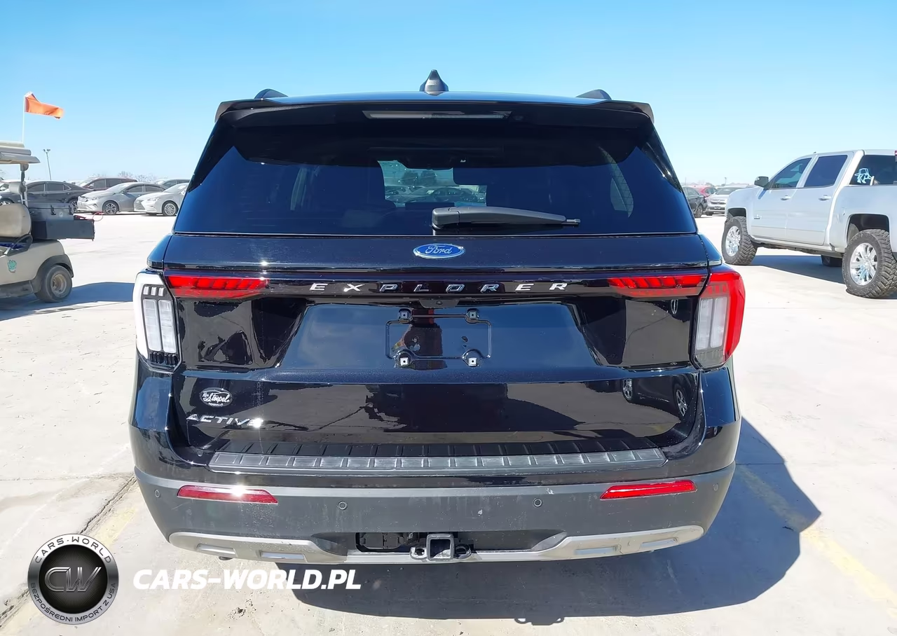 2025 Ford Explorer Active VIN:1FMUK7DHXSGC59816 - 17