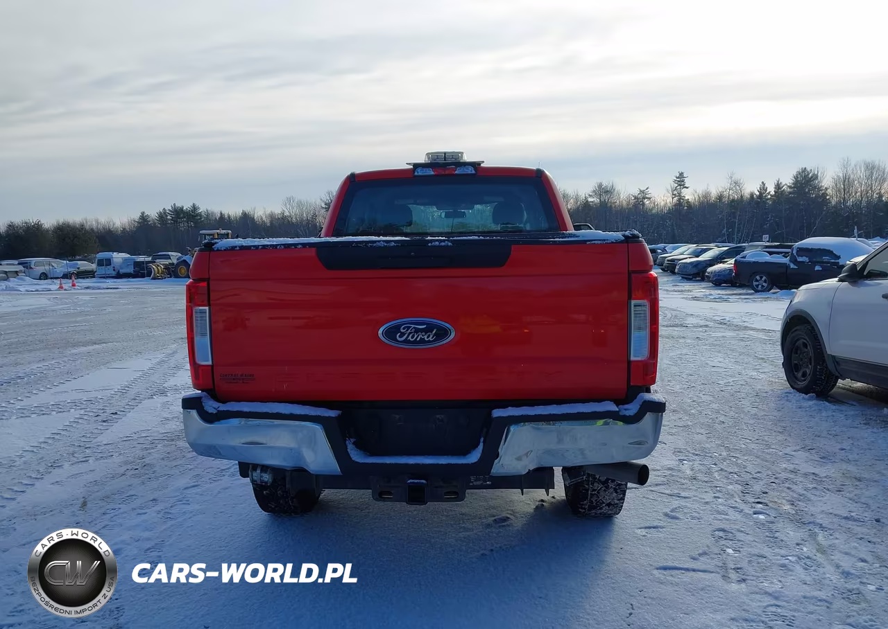 2018 Ford F-250 Xl VIN:1FT7X2B64JEC85586 - 16