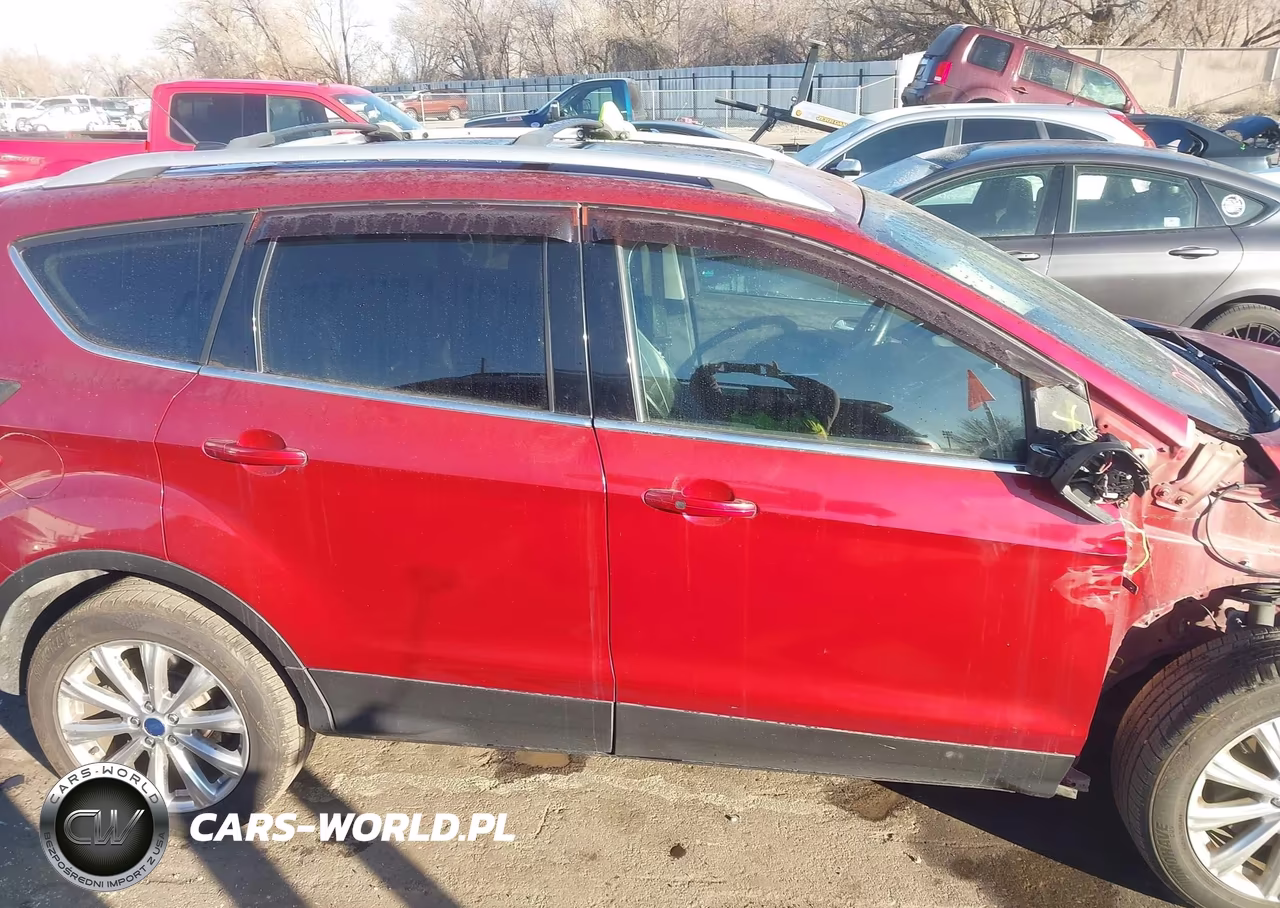 2017 Ford Escape Titanium VIN:1FMCU9J99HUA15583 - 13