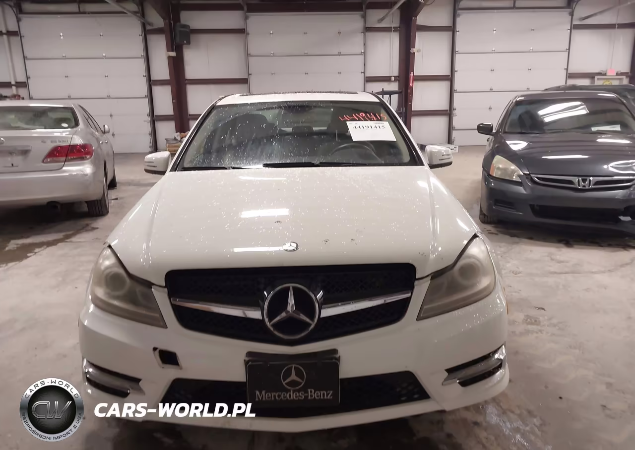 2012 Mercedes-Benz C 300 Sport 4Matic VIN:WDDGF8BB8CR211446 - 12