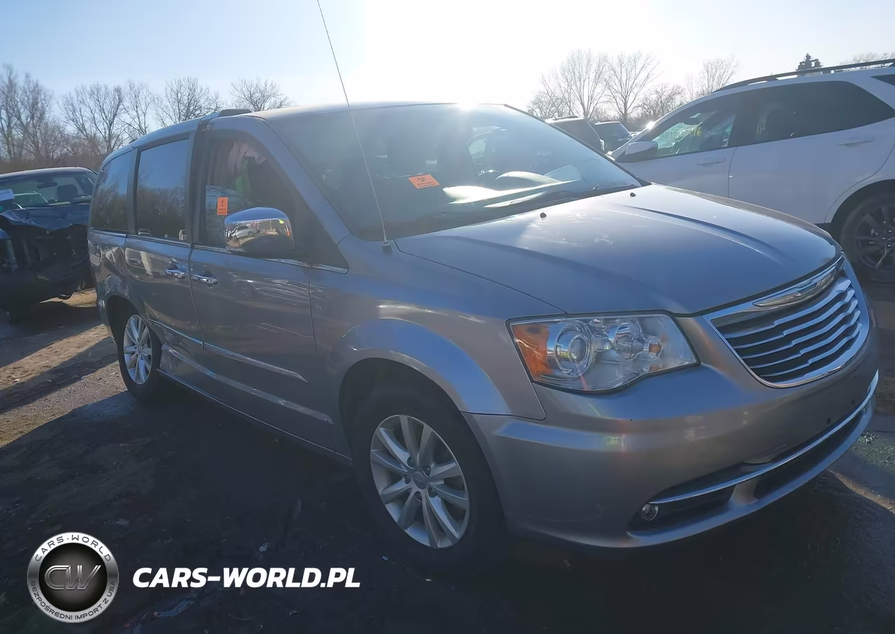 2015 Chrysler Town & Country Limited Platinum