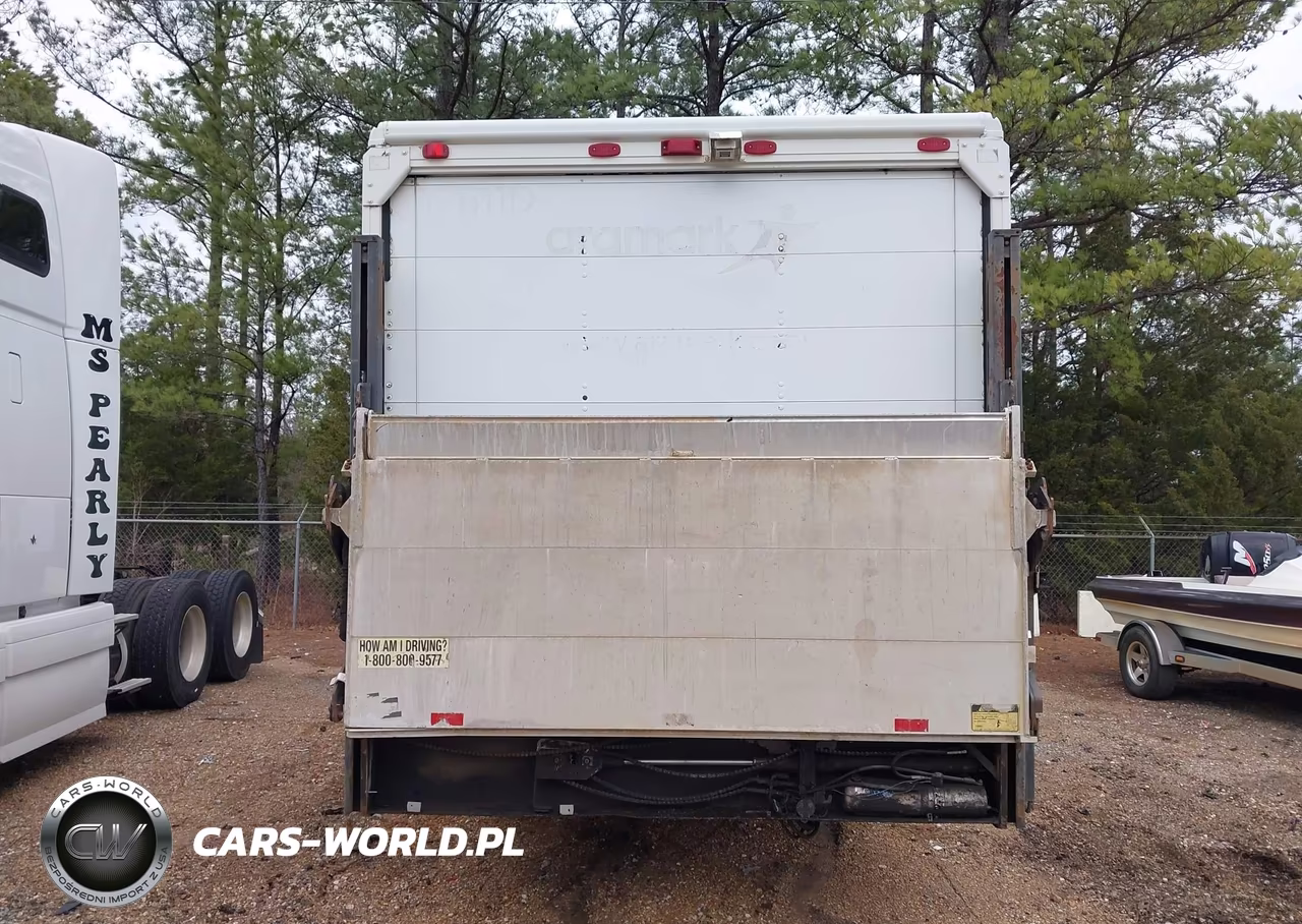 2007 Freightliner Chassis M Line Walk-In Van VIN:4UZAARBW97CY18824 - 16