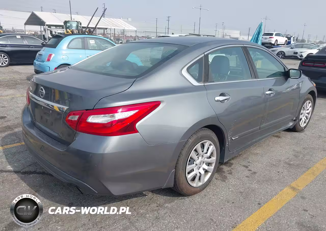 2017 Nissan Altima 2.5 S VIN:1N4AL3AP7HN306996 - 4