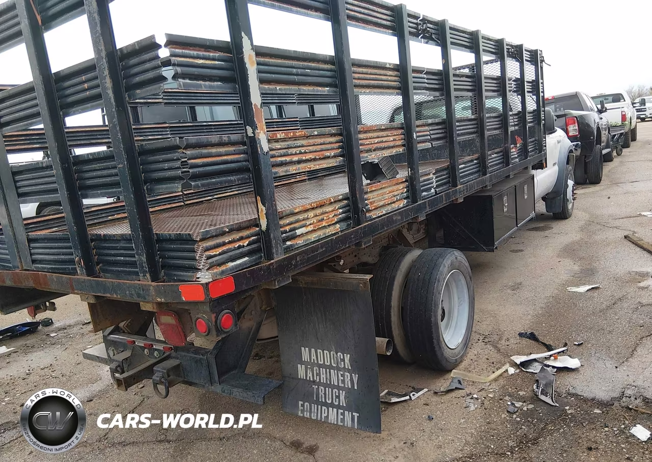 2007 Ford F-550 Chassis Xl-Xlt VIN:1FDAF56P17EB12416 - 4
