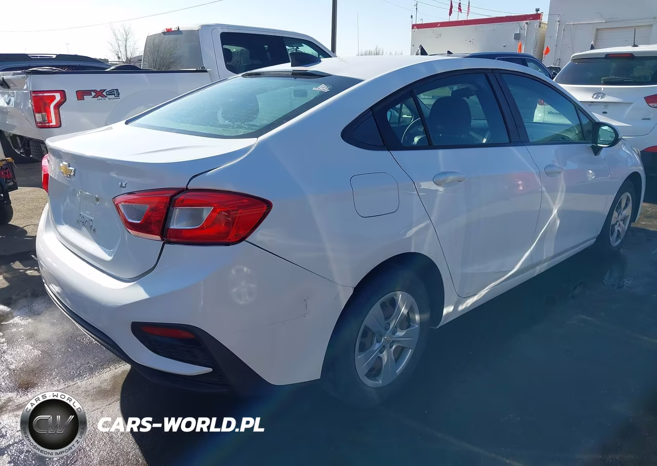 2018 Chevrolet Cruze Ls Auto VIN:1G1BC5SM9J7218615 - 4