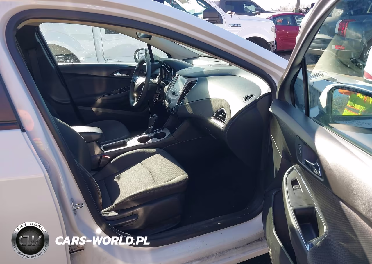 2018 Chevrolet Cruze Ls Auto VIN:1G1BC5SM9J7218615 - 5