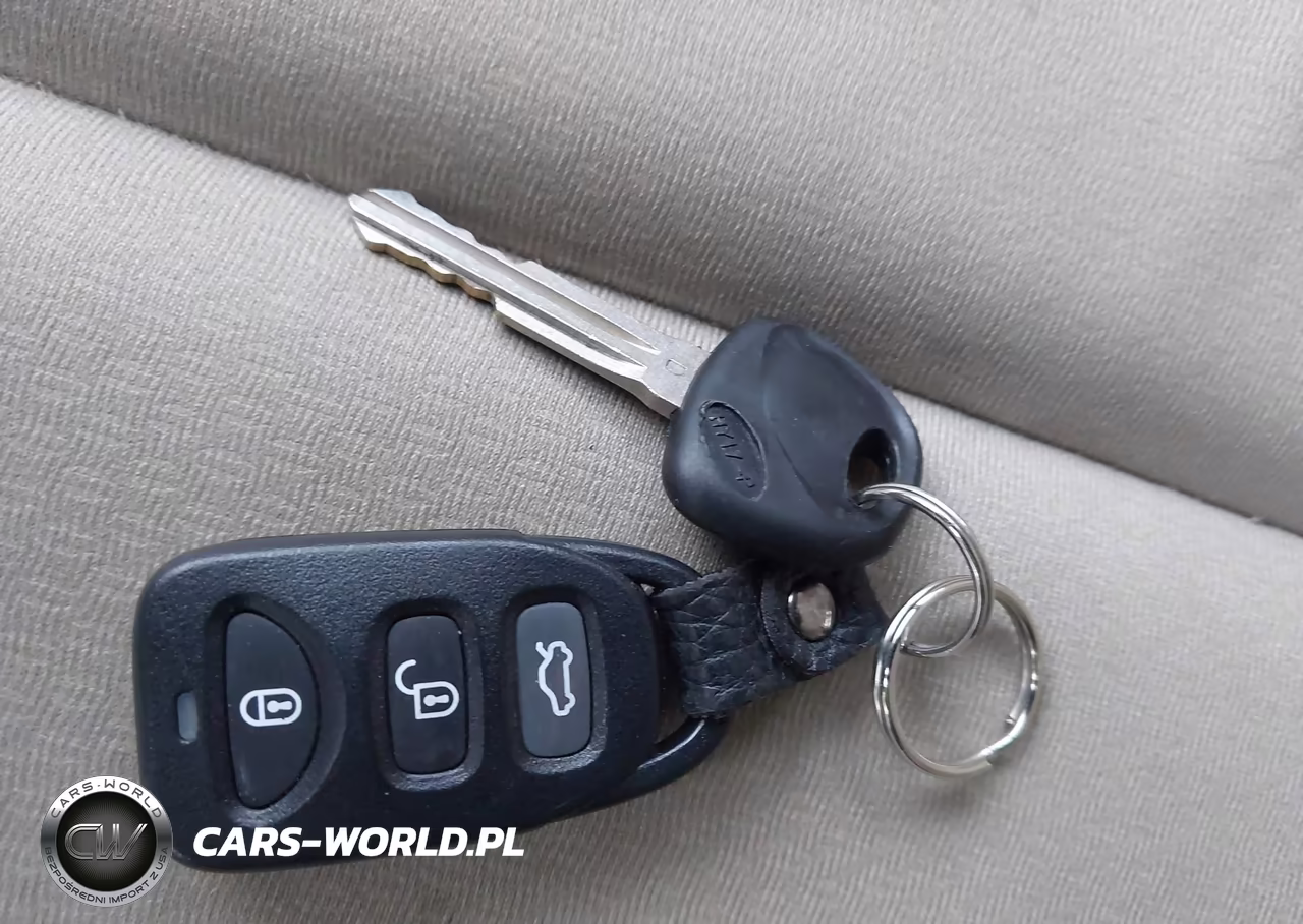 2009 Hyundai Elantra Gls VIN:KMHDU46D39U749738 - 11