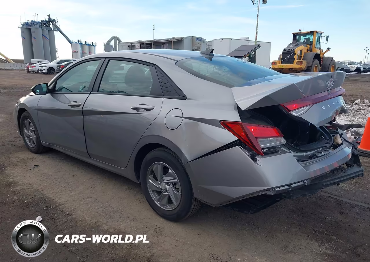 2025 Hyundai Elantra Se VIN:KMHLL4DG7SU029358 - 3