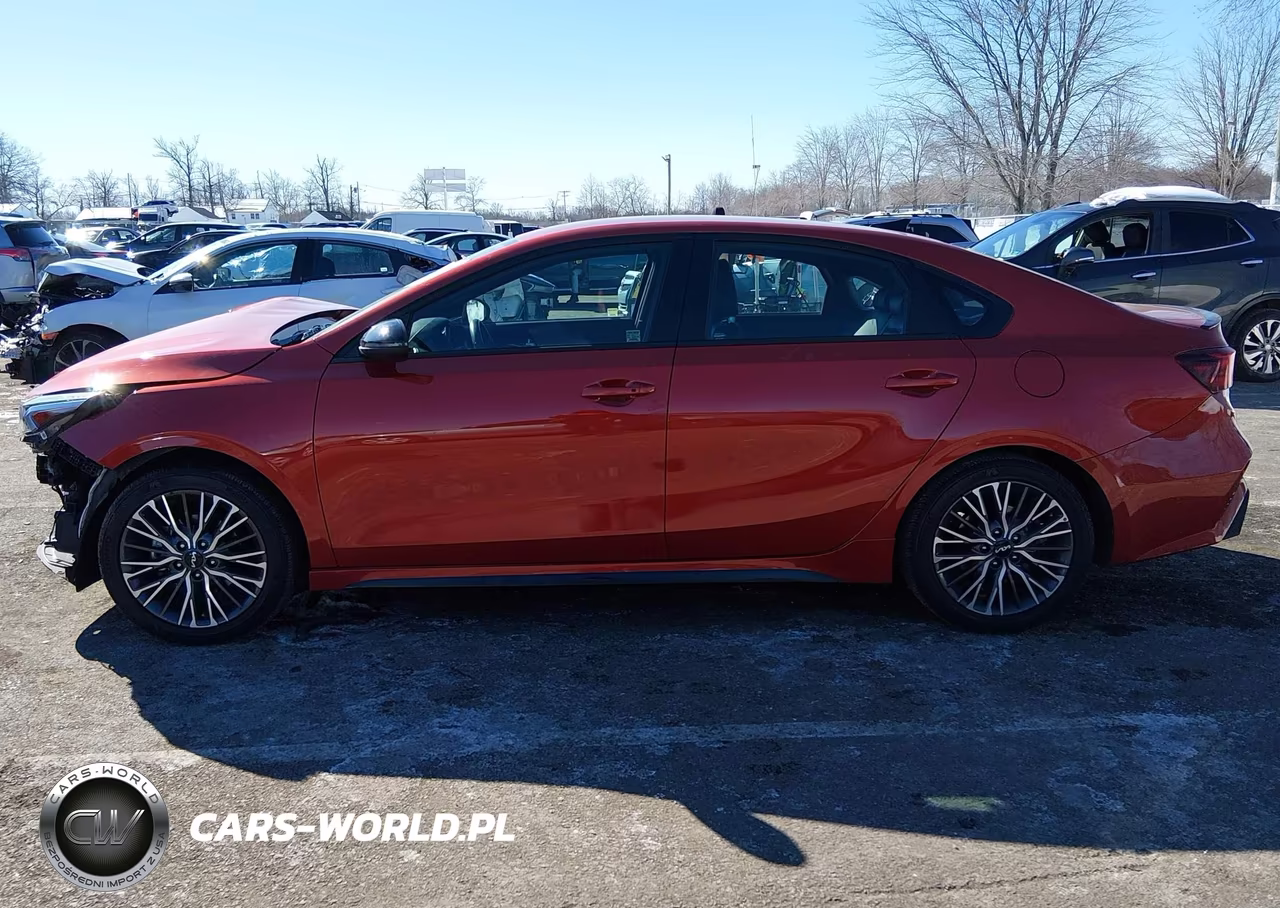 2024 Kia Forte Gt-Line VIN:3KPF54AD3RE736410 - 14